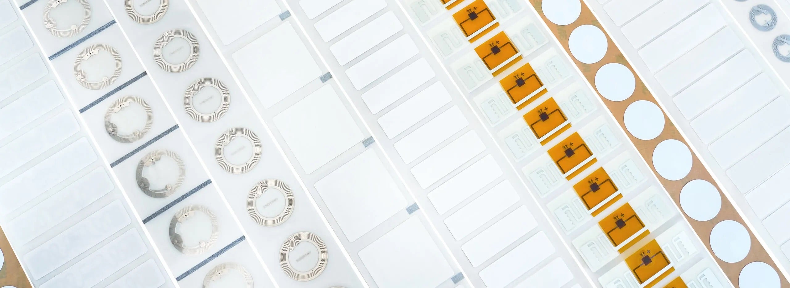 Long Range RFID Tags UHF Stickers for Asset Tracking Waterproof Adhesive 860mhz-960mhz 915M ISO18000-6C EPC C1G2